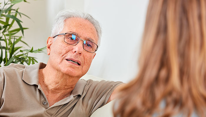 SCMtalkingSincerelyToYoungerWoman AdobeStock 123492942 700x400