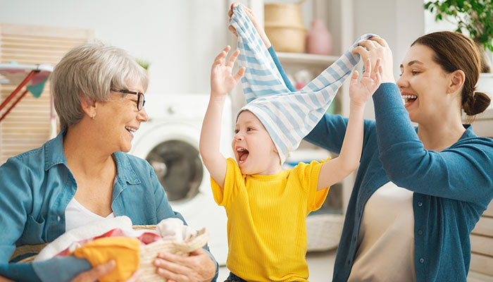 MultigenerationalLaundry AdobeStock 294430386 700x400