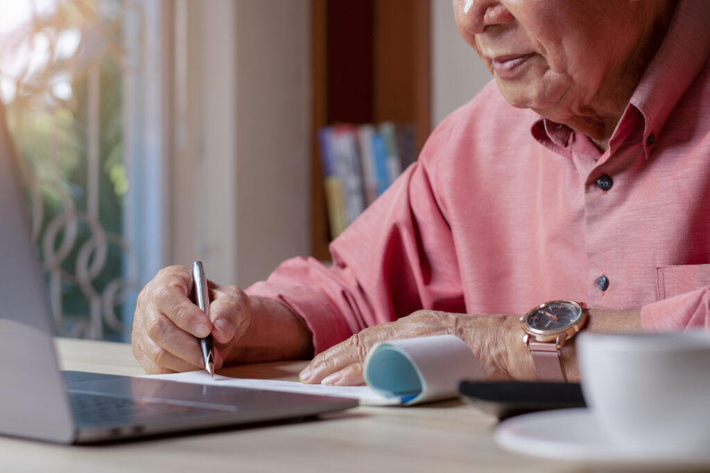 Dementia Usually Shows Up in the Checkbook First